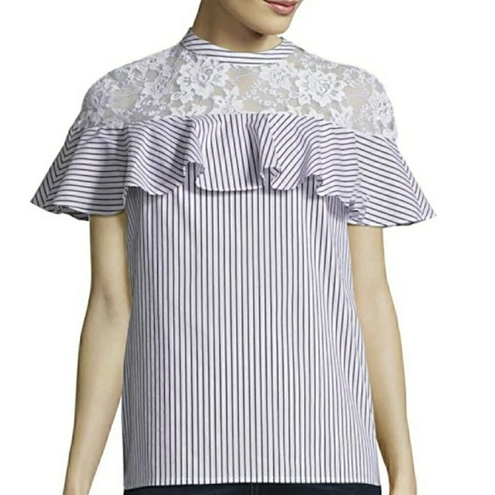 🚨084 Belle Sky Lace and Ruffled Top